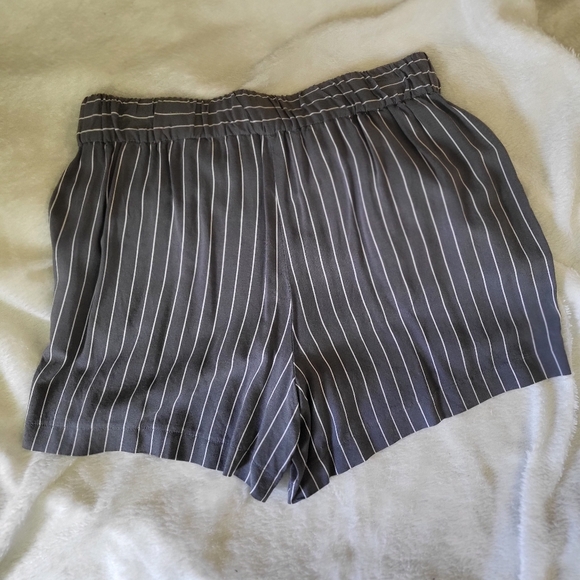 Nine West Grey Shorts with White Pinstripes - Picture 2 of 3